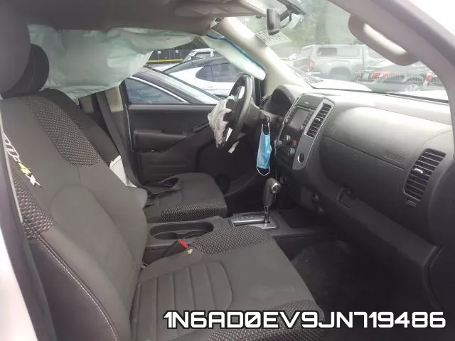 1N6AD0EV9JN719486 фото 6