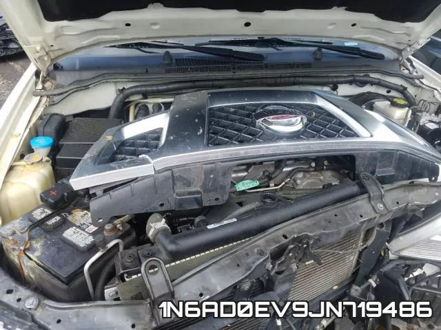 1N6AD0EV9JN719486 фото 8