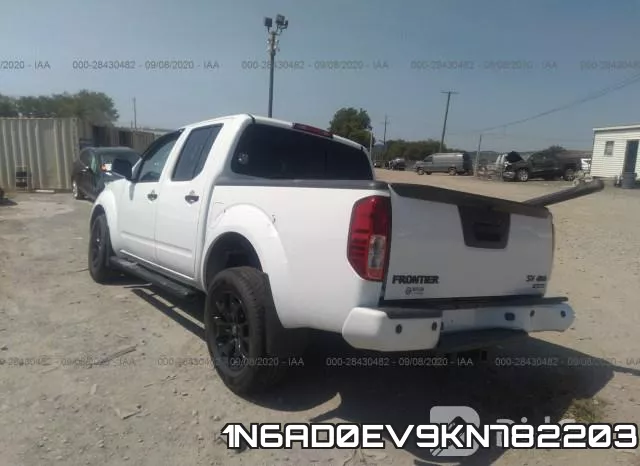 1N6AD0EV9KN782203 фото 2