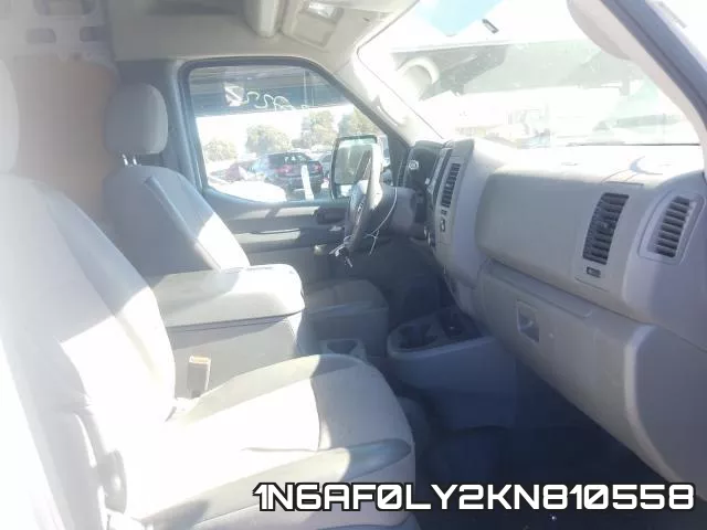 1N6AF0LY2KN810558 фото 5