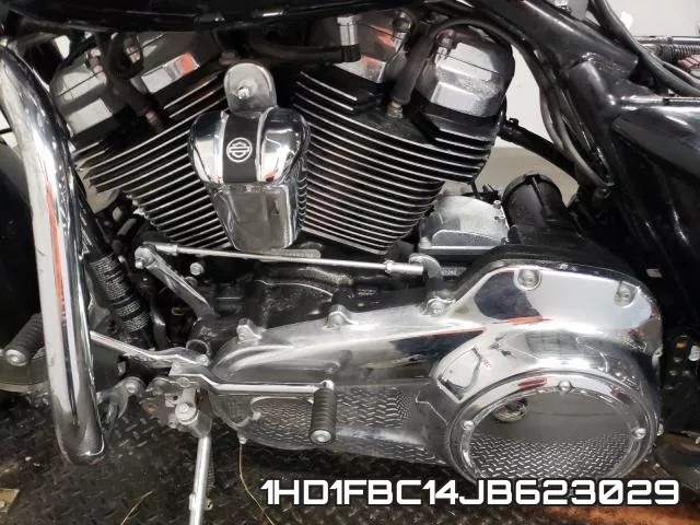1HD1FBC14JB623029 фото 7