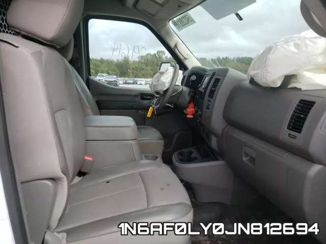 1N6AF0LY0JN812694 фото 5