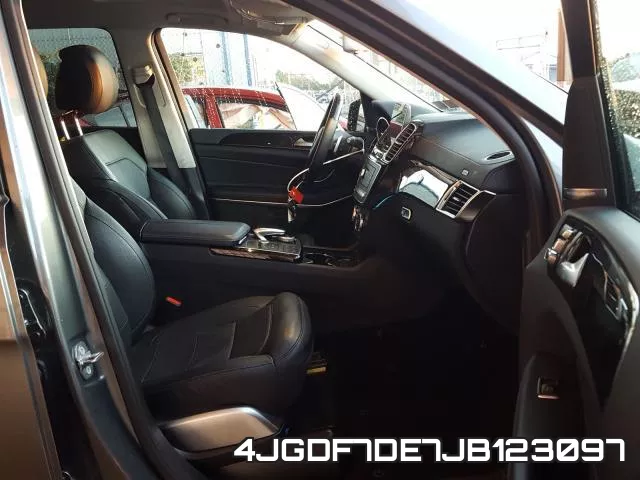 4JGDF7DE7JB123097 фото 6
