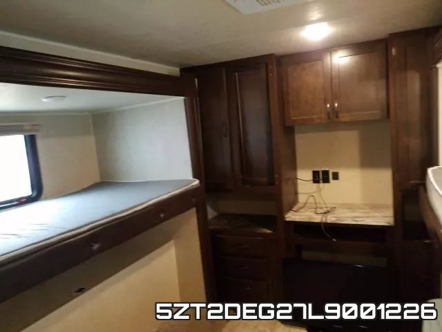 5ZT2DEG27L9001226 фото 9