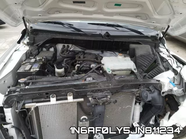 1N6AF0LY5JN811234 фото 8