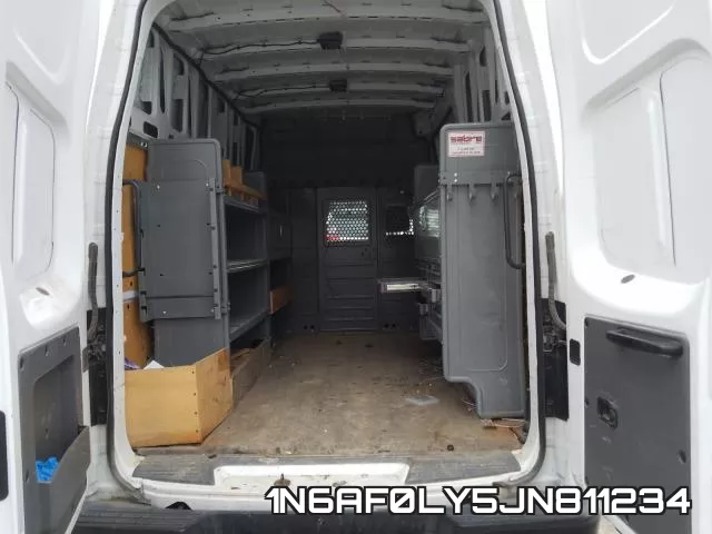 1N6AF0LY5JN811234 фото 10