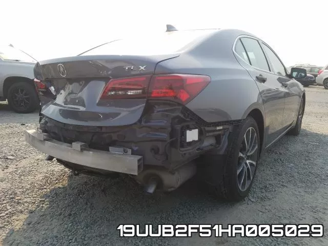19UUB2F51HA005029 фото 4
