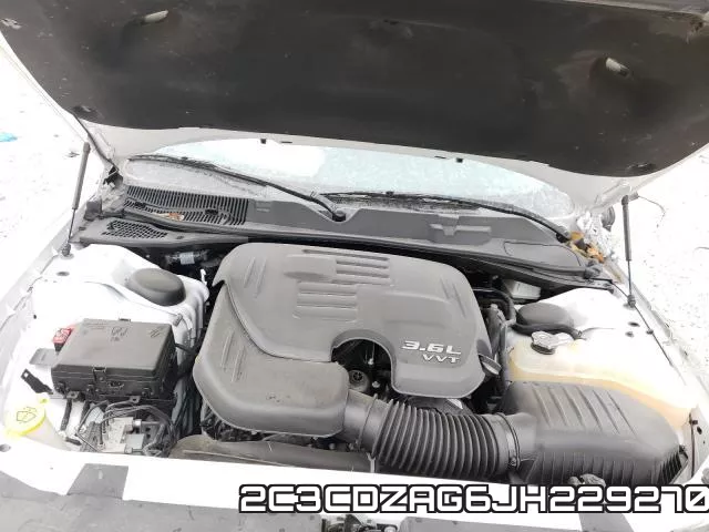 2C3CDZAG6JH229270 фото 8