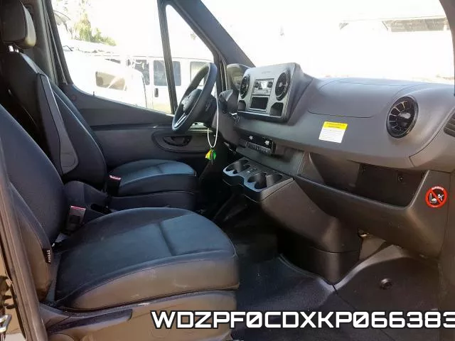 WDZPF0CDXKP066383 фото 6