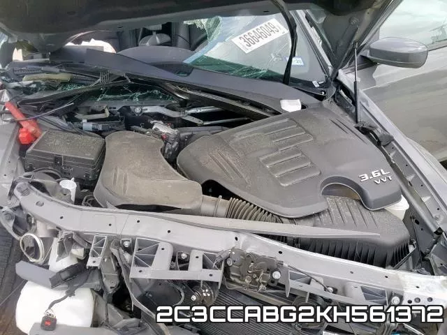 2C3CCABG2KH561372 фото 8