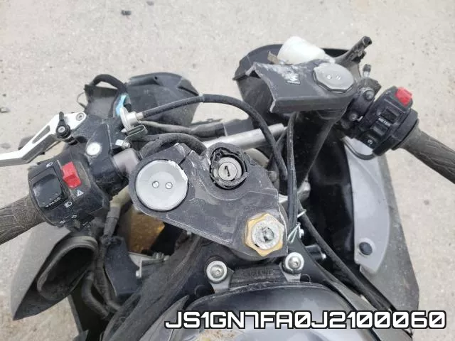 JS1GN7FA0J2100060 фото 8