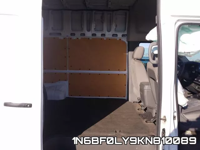 1N6BF0LY9KN810089 фото 7