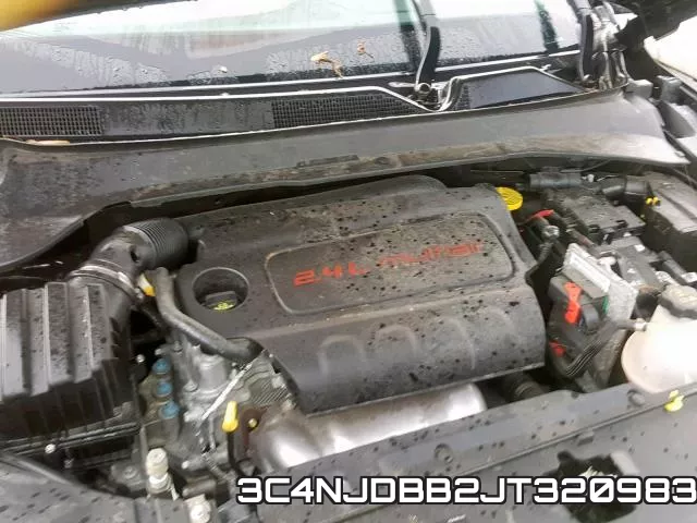 3C4NJDBB2JT320983 фото 8