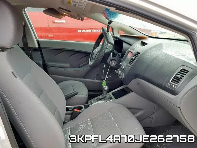 3KPFL4A70JE262758 фото 6