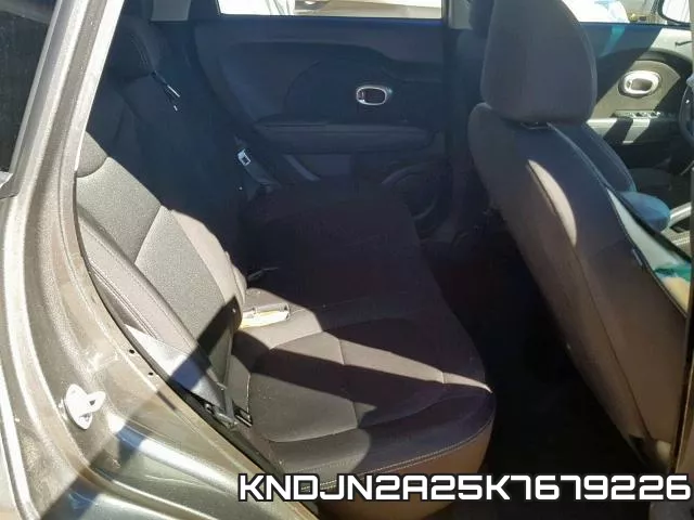 KNDJN2A25K7679226 фото 7