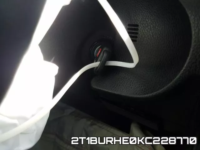 2T1BURHE0KC228770 фото 10