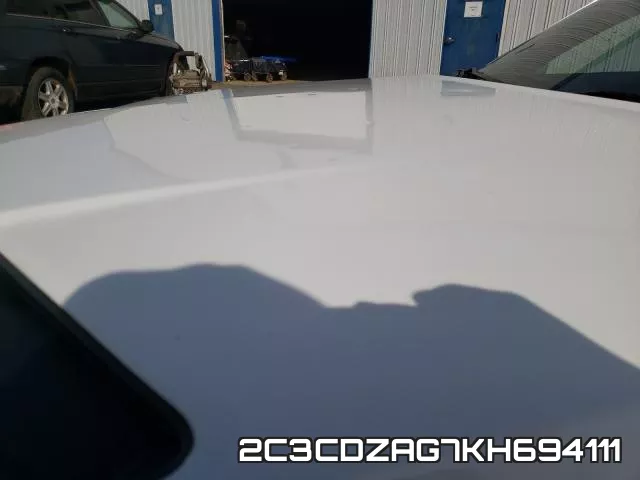 2C3CDZAG7KH694111 фото 9