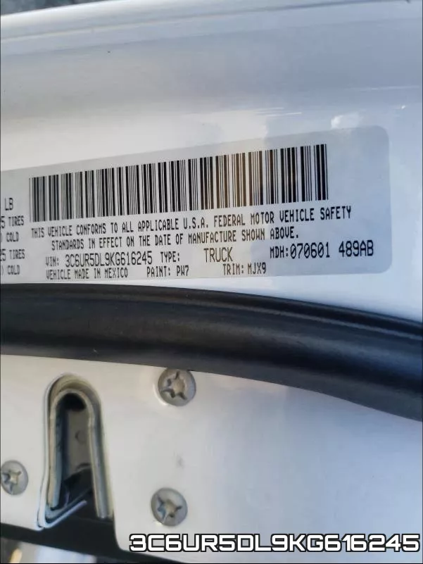 3C6UR5DL9KG616245 фото 2