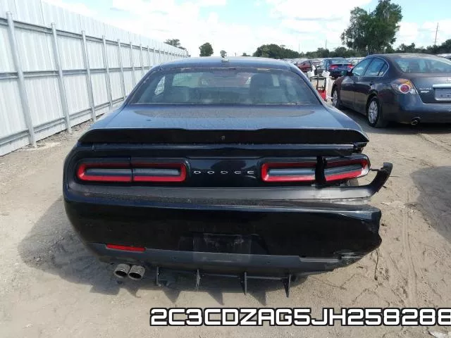 2C3CDZAG5JH258288 фото 6