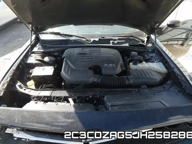 2C3CDZAG5JH258288 фото 7