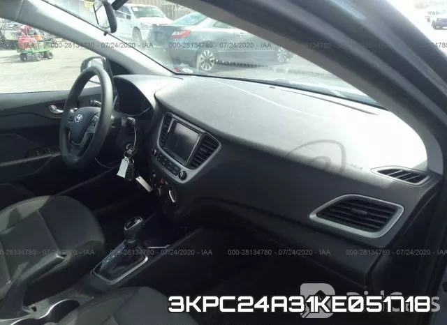 3KPC24A31KE051718 фото 6