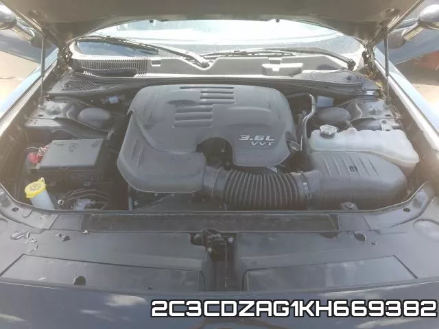 2C3CDZAG1KH669382 фото 8