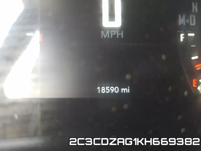 2C3CDZAG1KH669382 фото 9