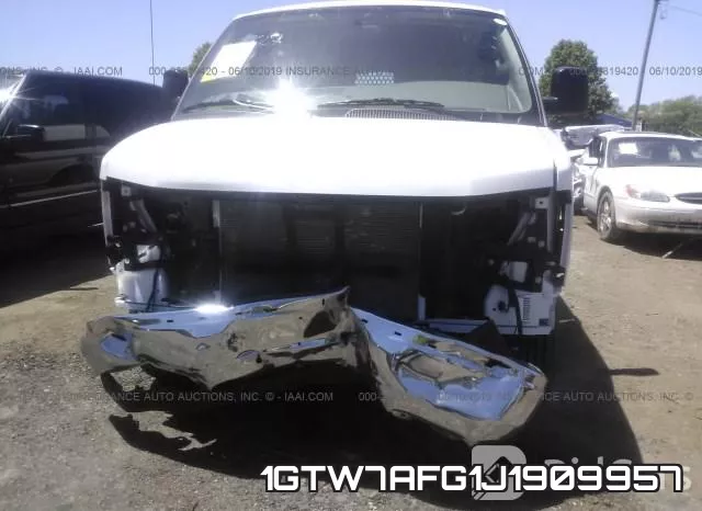 1GTW7AFG1J1909957 фото 7