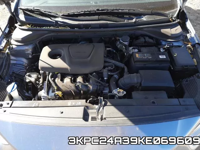 3KPC24A39KE069609 фото 7