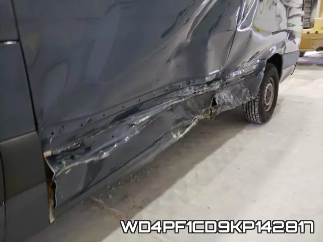 WD4PF1CD9KP142817 фото 9