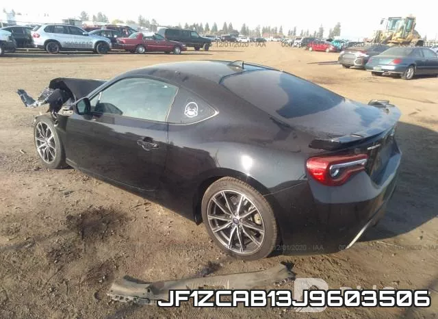 JF1ZCAB13J9603506 фото 4