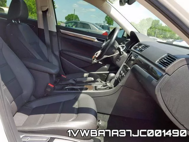 1VWBA7A37JC001490 фото 6