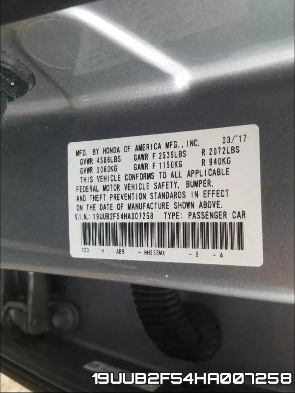 19UUB2F54HA007258 фото 2