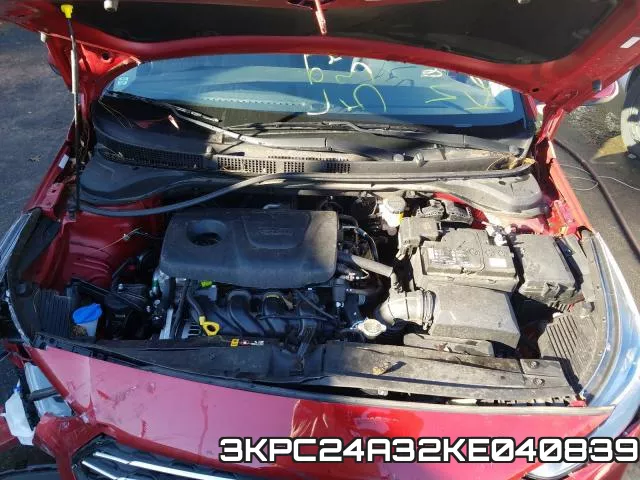3KPC24A32KE040839 фото 6