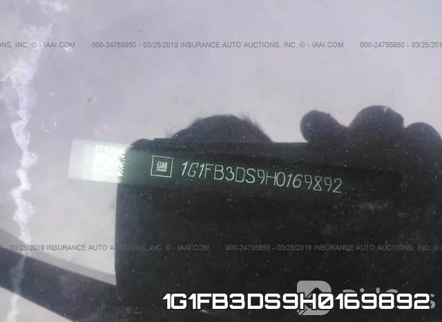 1G1FB3DS9H0169892 фото 10