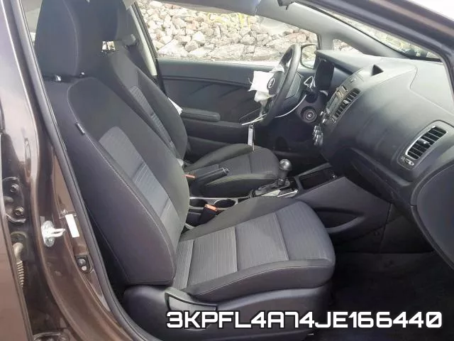 3KPFL4A74JE166440 фото 6
