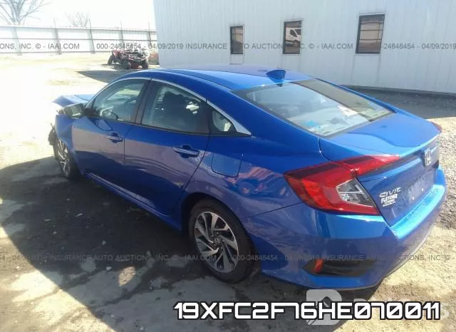 19XFC2F76HE070011 фото 4