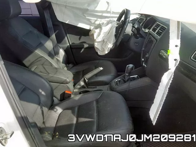 3VWD17AJ0JM209281 фото 6