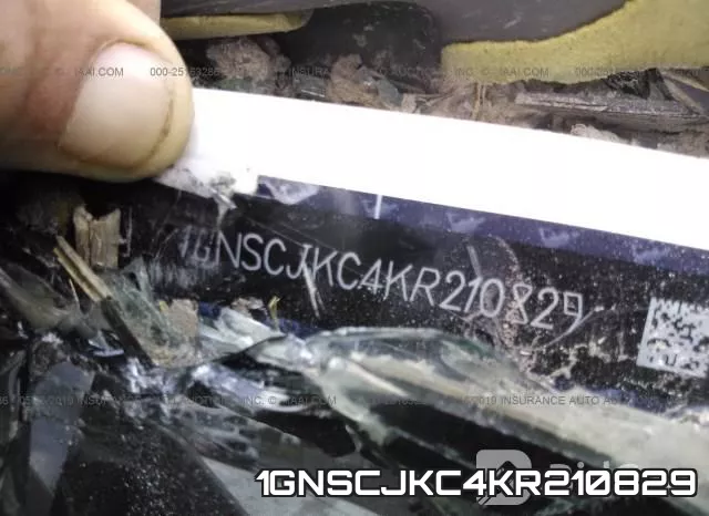 1GNSCJKC4KR210829 фото 10