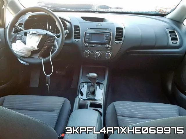3KPFL4A7XHE068975 фото 10